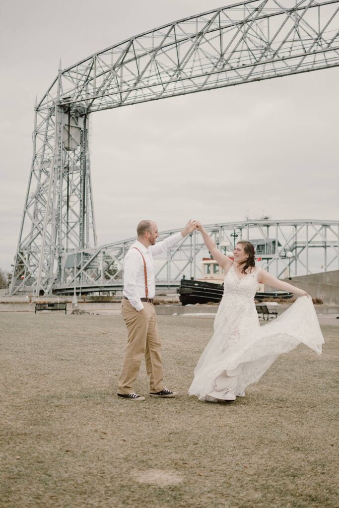 Ultimate Guide to Eloping in Duluth, Minnesota
