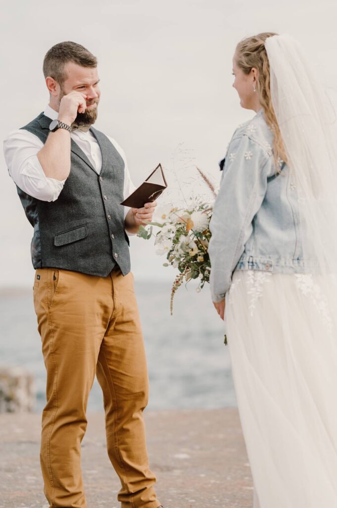 Lakefront private vows at Artist's Point in Grand Marais, MN