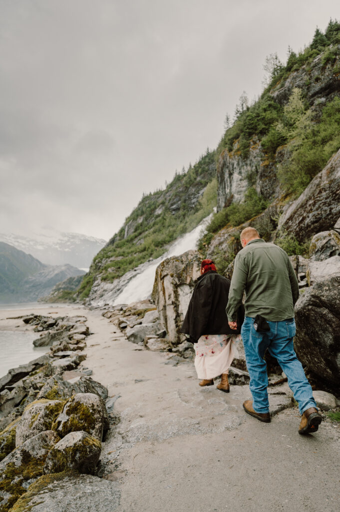 couples walk to the Nugget Falls